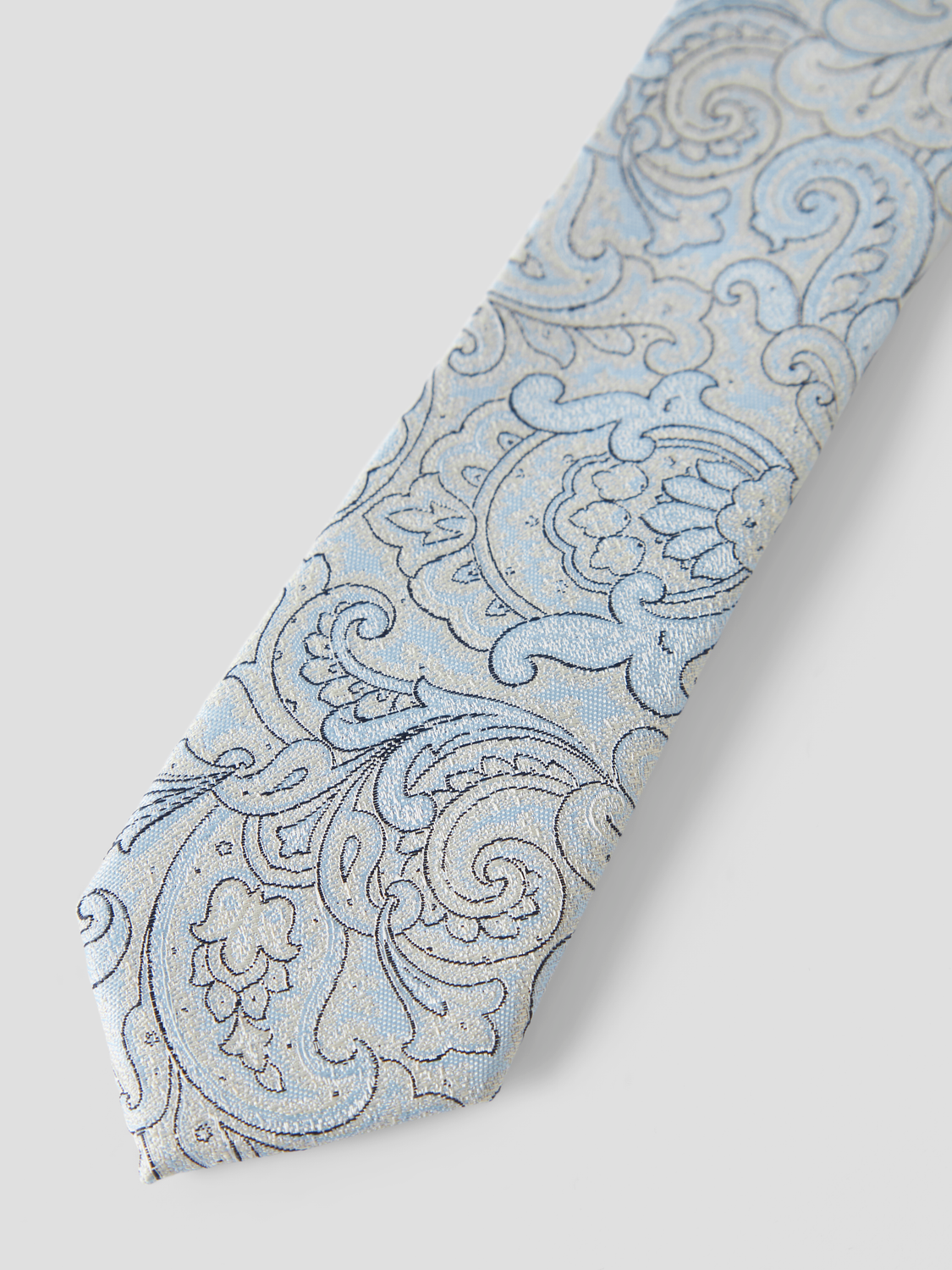 model_shot-front_full